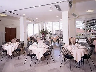Garden Palace Hotel