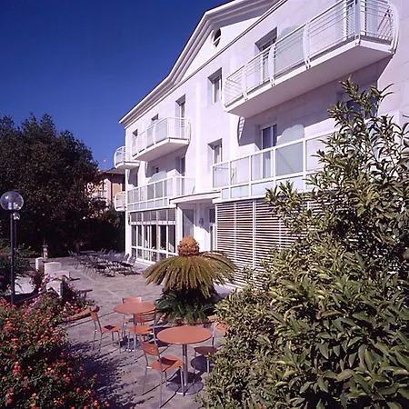 Garden Palace 3*