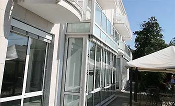 Garden Palace Hotel 3*
